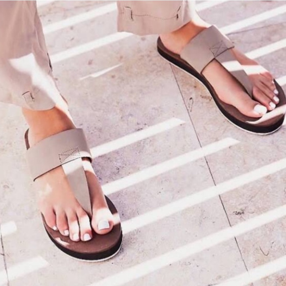 Free People Waterfront Thong Sandals Shoes Beige Taupe Women’s EU38 / US 7.5 - 8